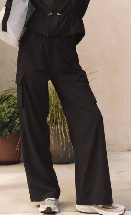 Beyond Yoga City Chic Cargo Pant