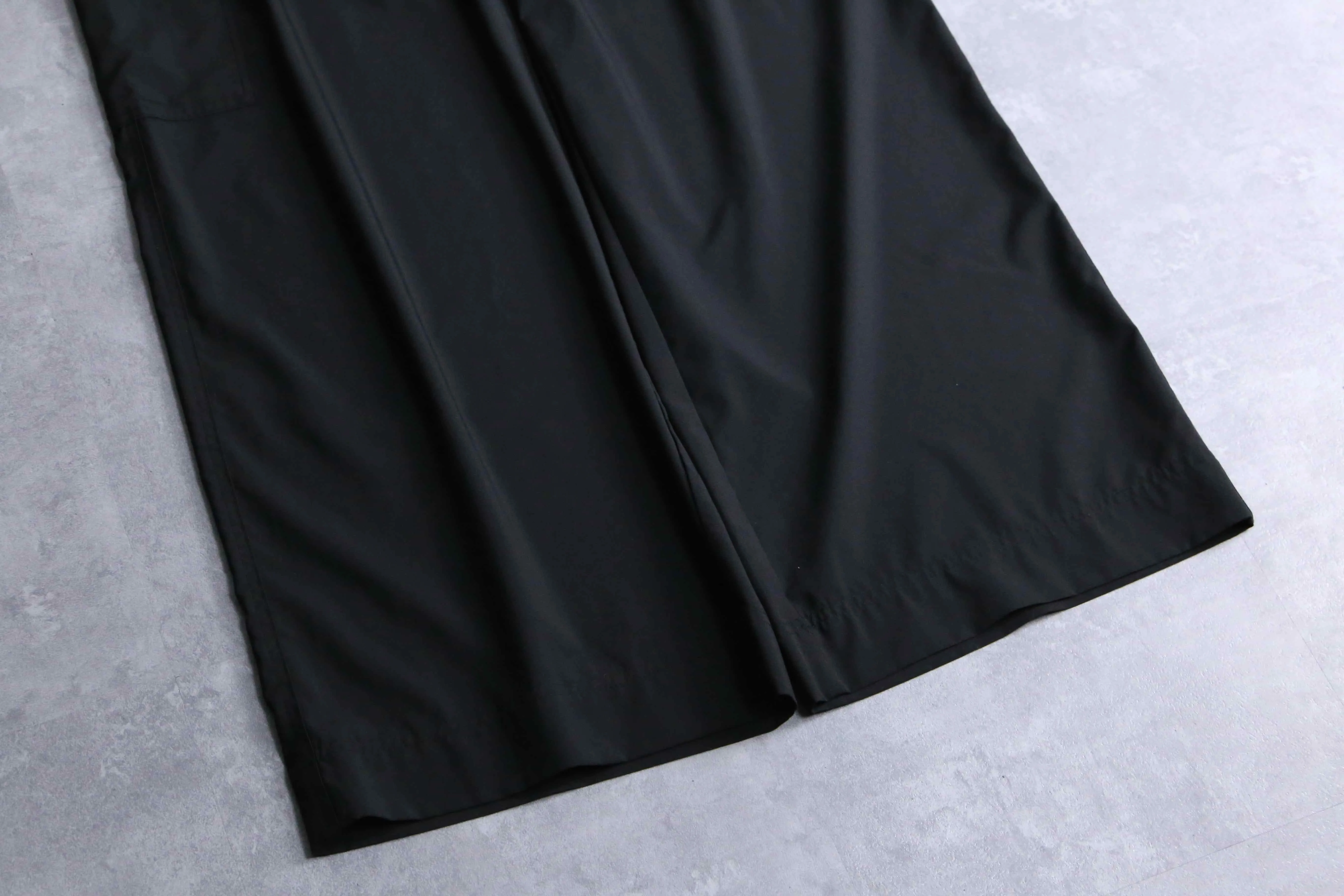 black wide easy cargo pants