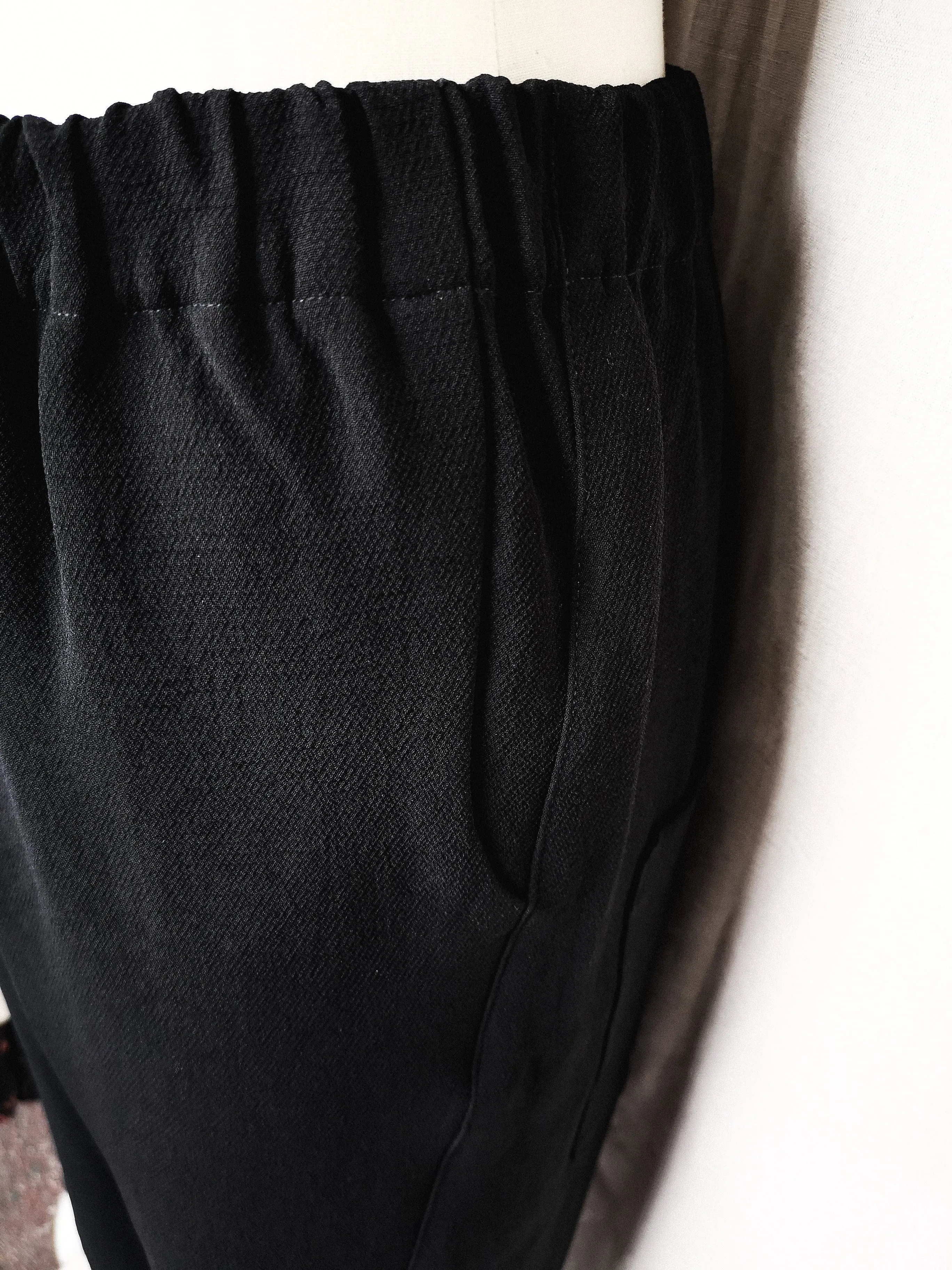PANTS STRETCH HIGH WAIST - VINTAGE SAKURA CREPE black plain