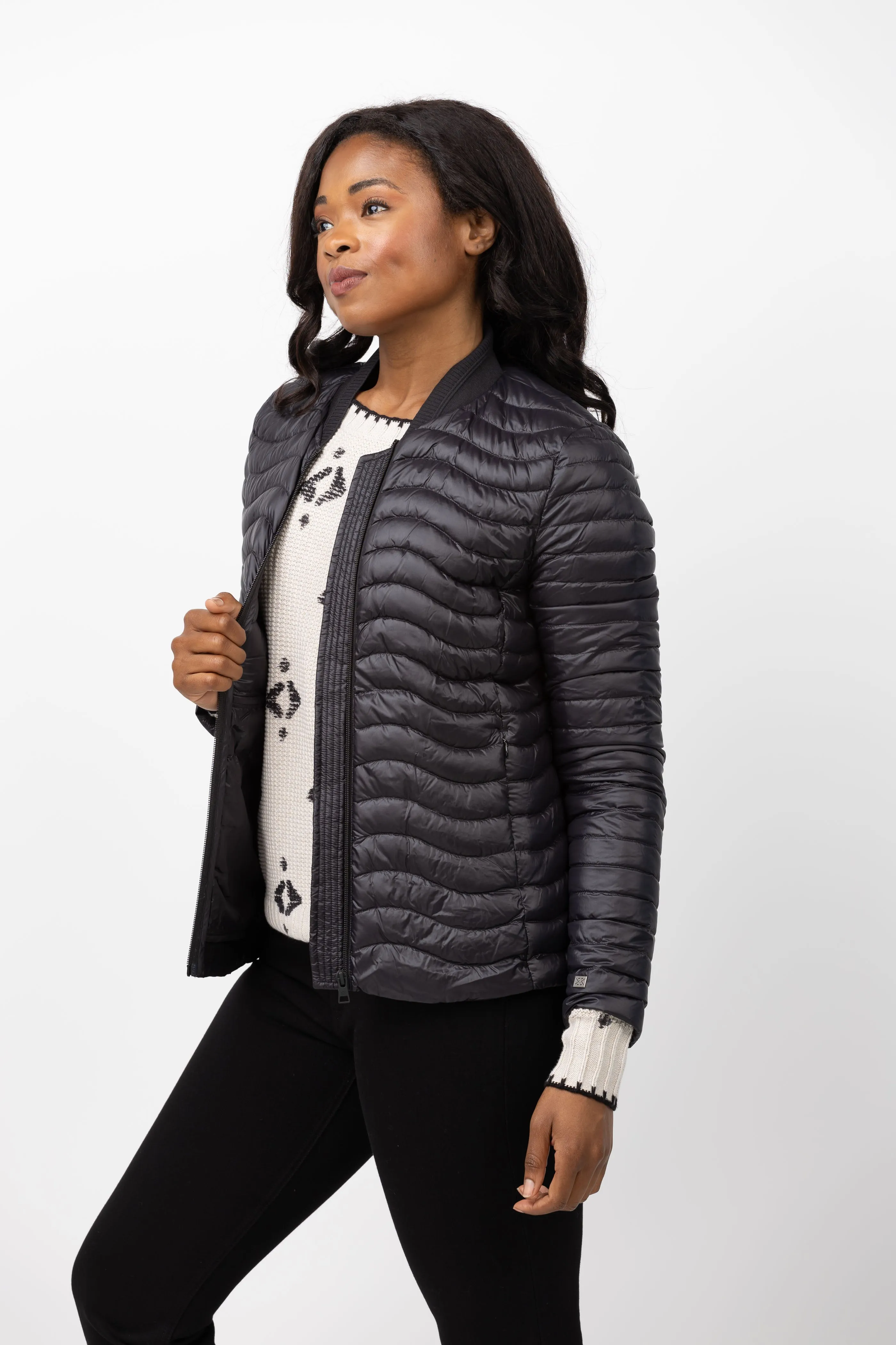 Soia & Kyo Robin-V Sustainable Slim-Fit Ultra-Lightweight Down Jacket in Black