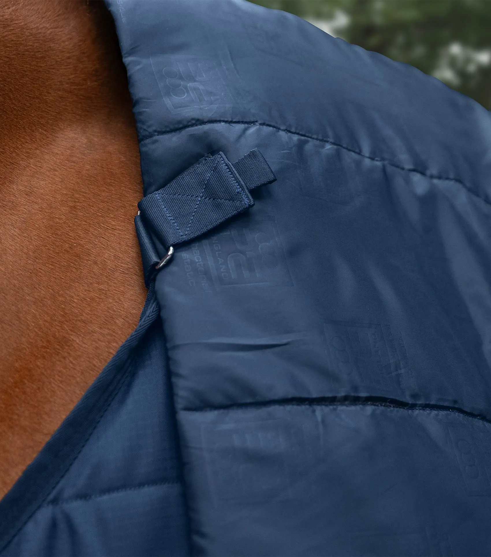 Stratus Stable Rug 400g with Neck Cover Navy