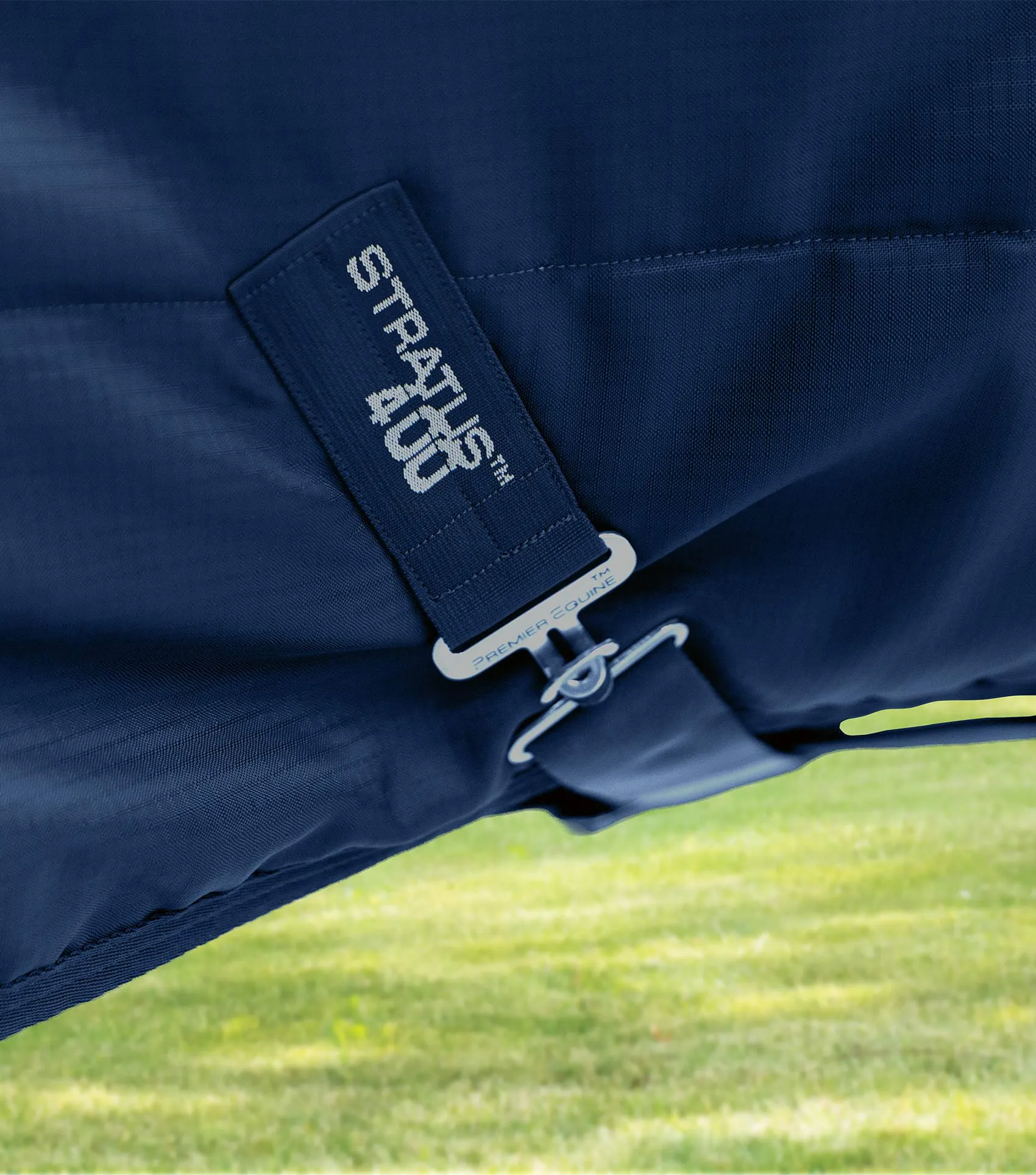 Stratus Stable Rug 400g with Neck Cover Navy
