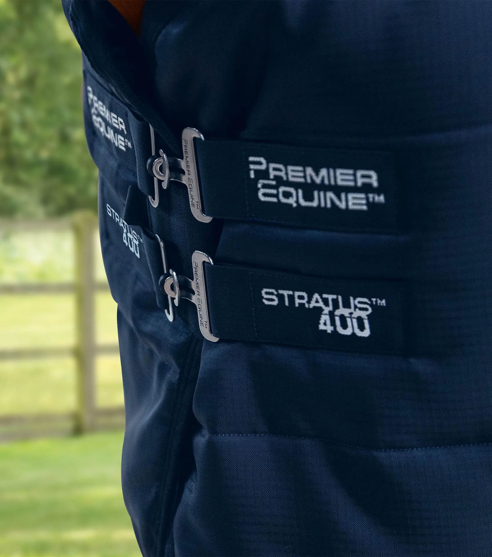 Stratus Stable Rug 400g with Neck Cover Navy