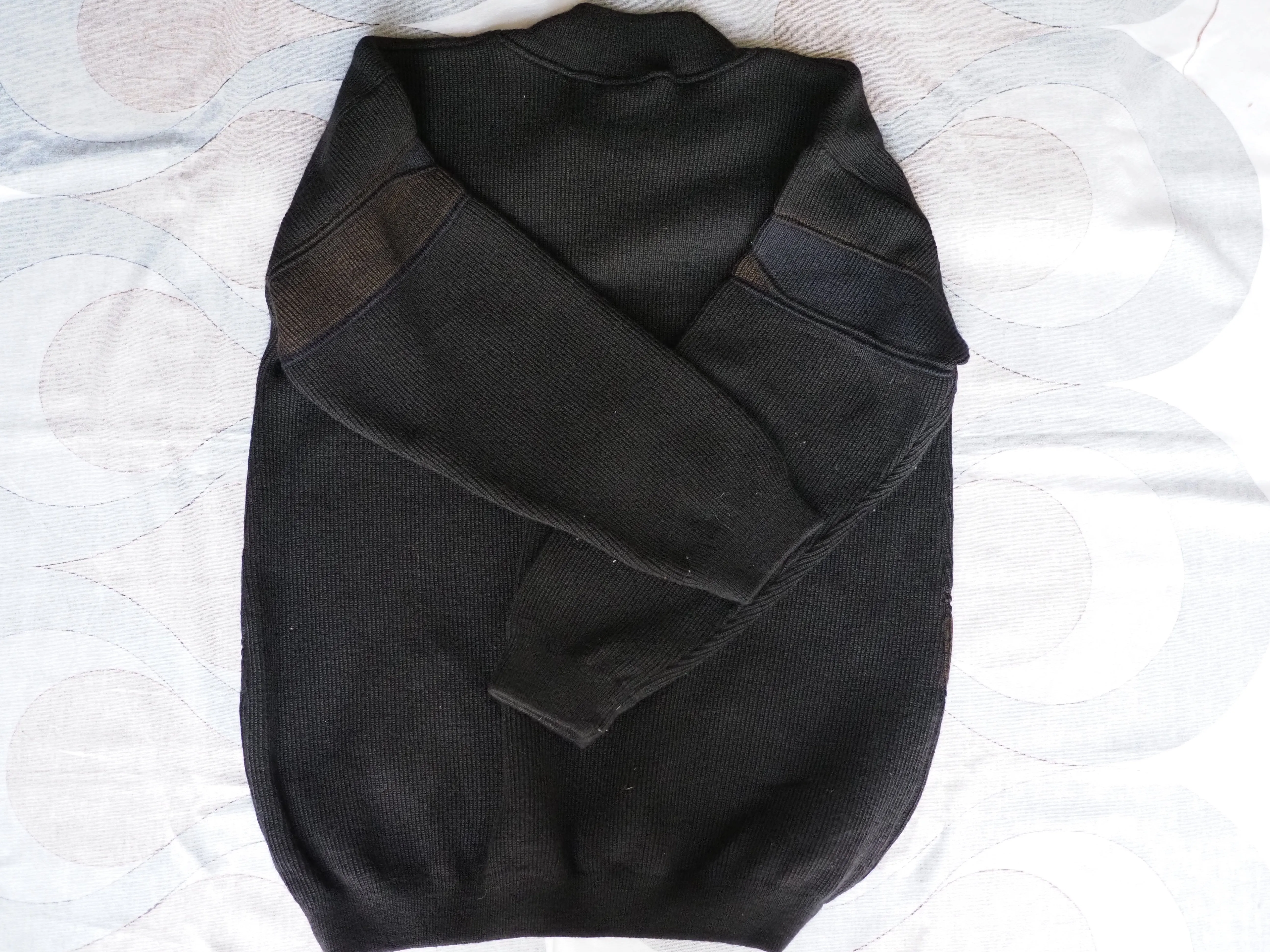 Vintage 1990s 3D knitted pure merino wool cardigan, made in Australia, XXL.
