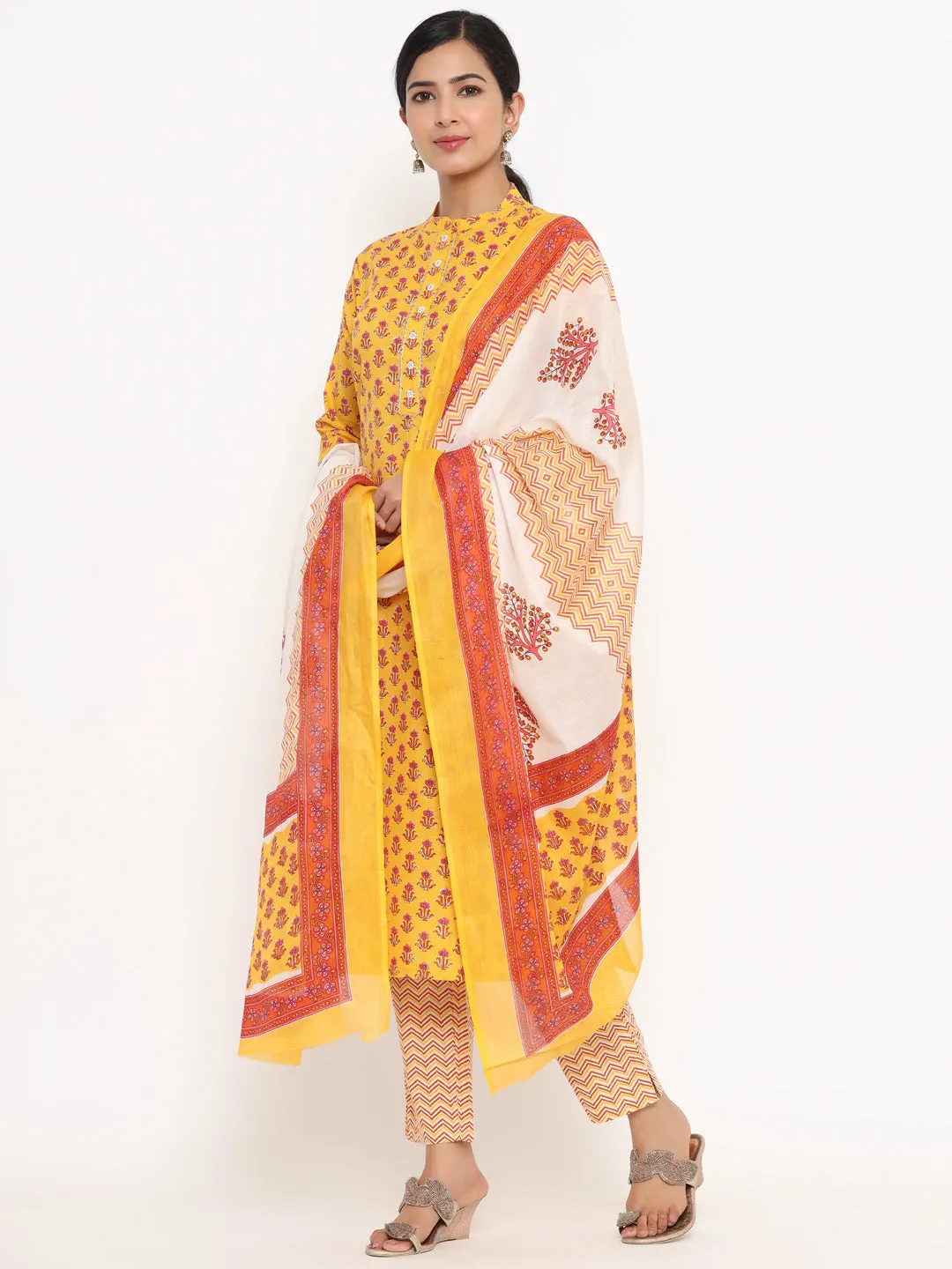 Women Yellow Cotton Kurta Set With Dupatta